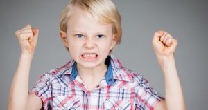 Comment calmer naturellement un enfant énervé ?